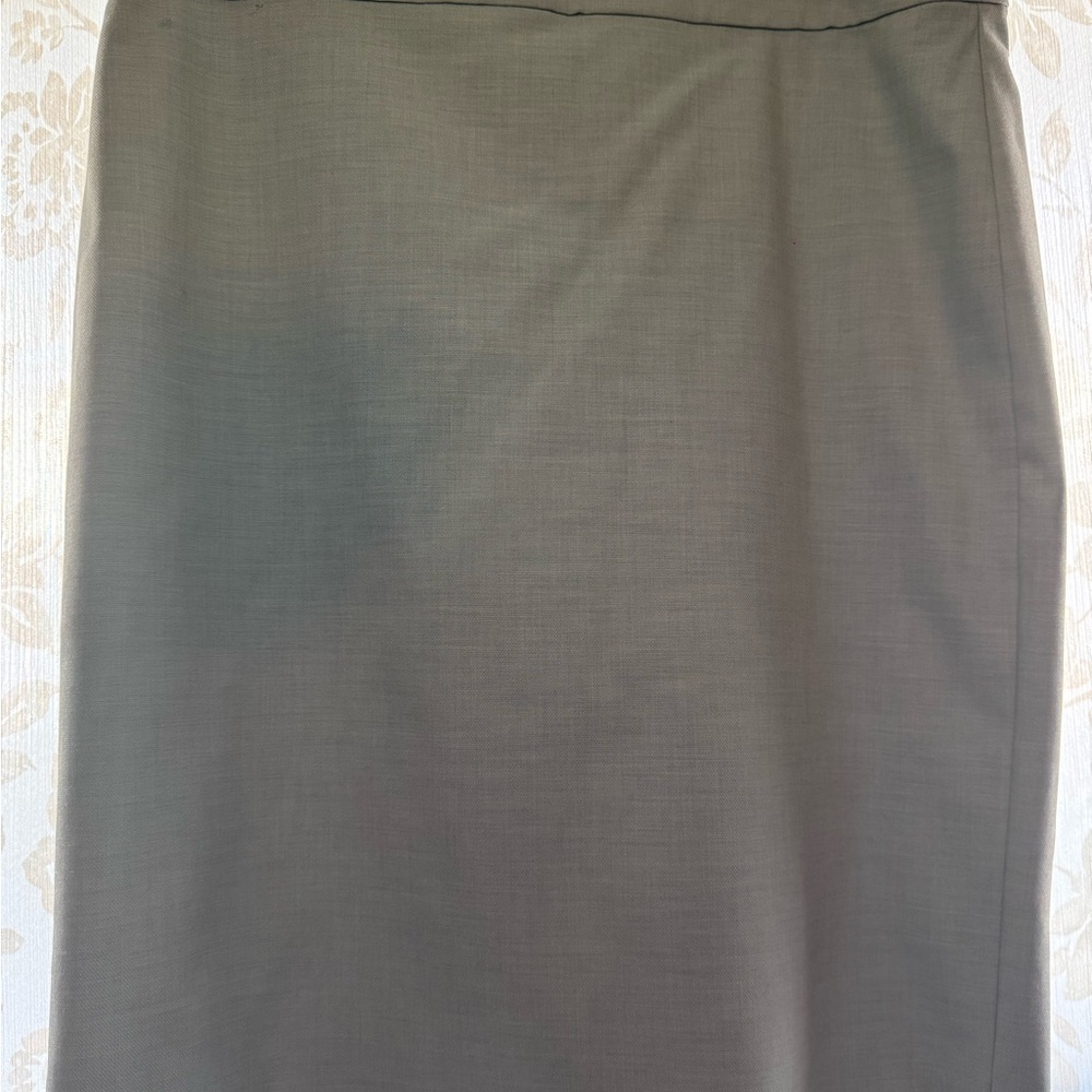 Elegant light mint green Skirt
